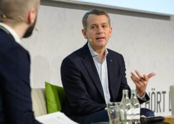 Christoph Werner im Gesrpräch mit Outsider Jonathan Ederer auf dem Get. In. Kongress 2025 in Frankfurt am Main